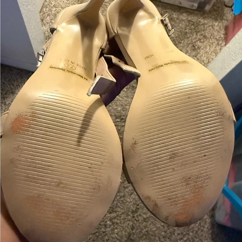 Fashion Nova Strapped Success Heel Charlie - Picture 5 of 6